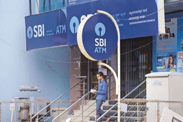 બંધ થઇ જશે SBIના ATM કાર્ડ, રૂપિયા ઉપાડવા માટે કરવું પડશે આ કામ 2